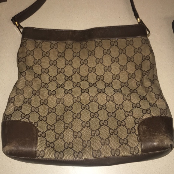Authentic Gucci GG Canvas Shoulder Bag - Picture 2 of 8